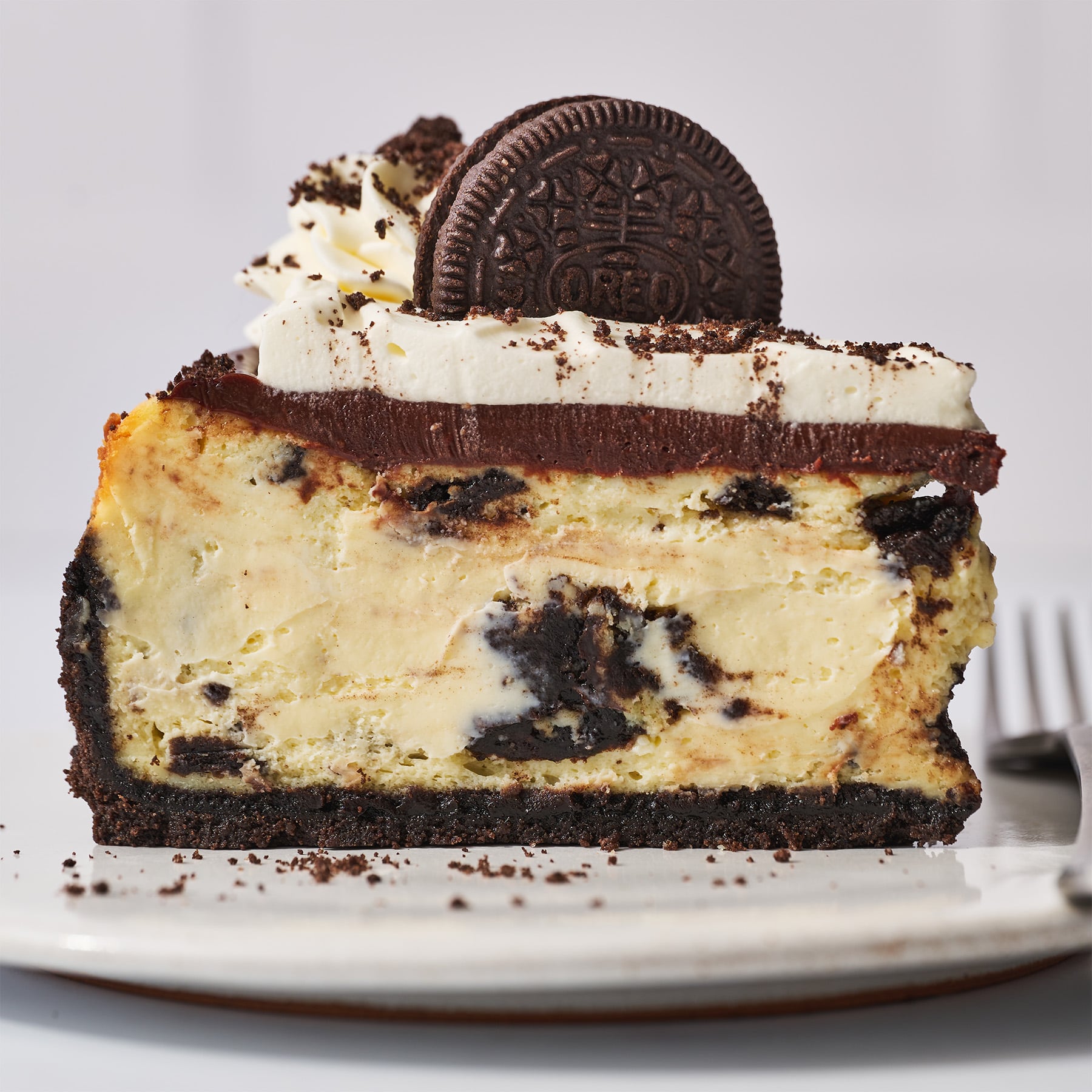 Ultimate Oreo Cheesecake: Rich, Creamy & Cookie-Loaded